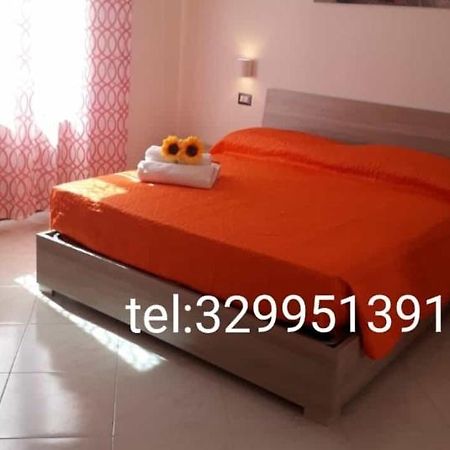 Il Girasole Apartment Боза Екстериор снимка