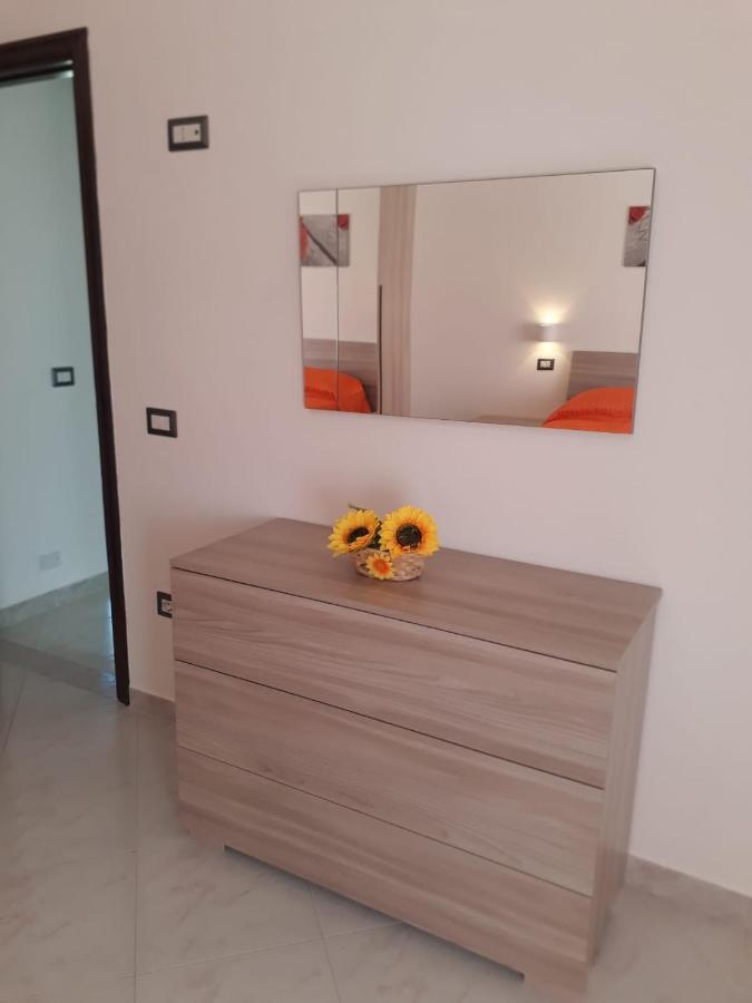 Il Girasole Apartment Боза Екстериор снимка