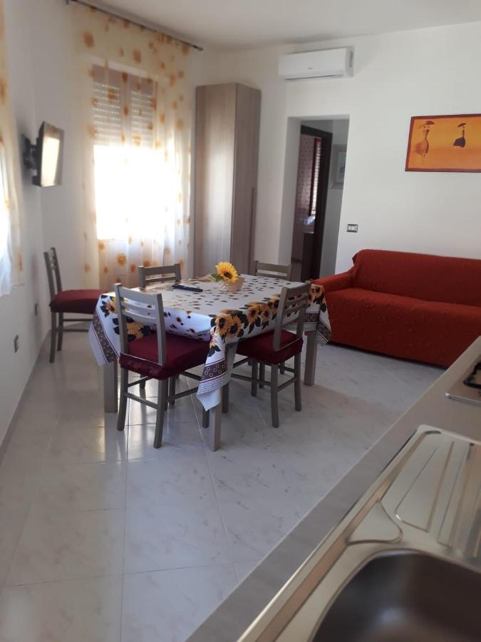 Il Girasole Apartment Боза Екстериор снимка
