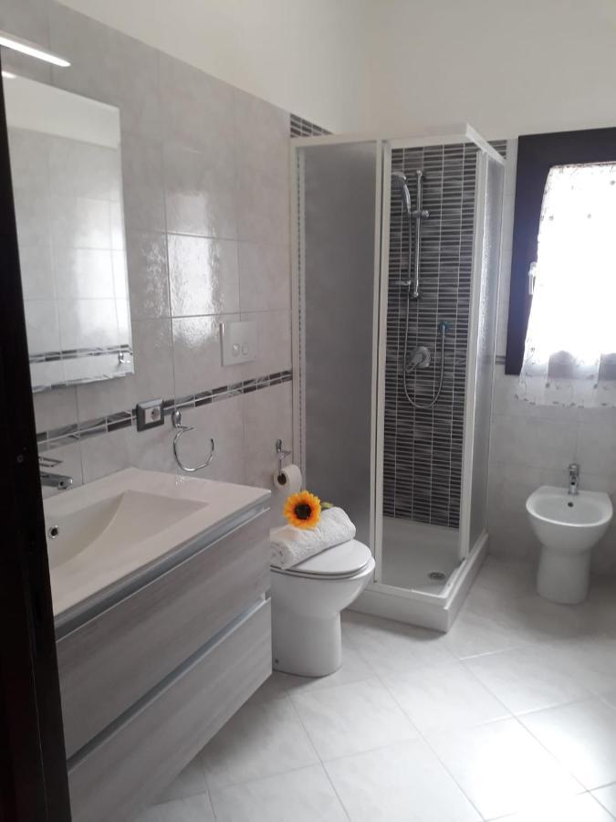 Il Girasole Apartment Боза Екстериор снимка